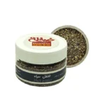 دانه‌های گرانول فلفل سیاه خیاطان با بافتی درشت و رنگی تیره و یکدست